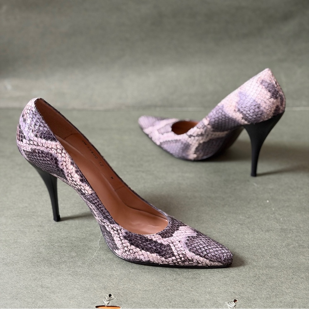 Stuart Weitzman Power Snakeskin Patterned Heels -… - image 2